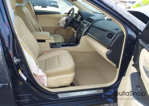 2017 Toyota Camry Hybrid Xle z USA, uszkodzony, nr VIN 4T1BD1FK6HU207696